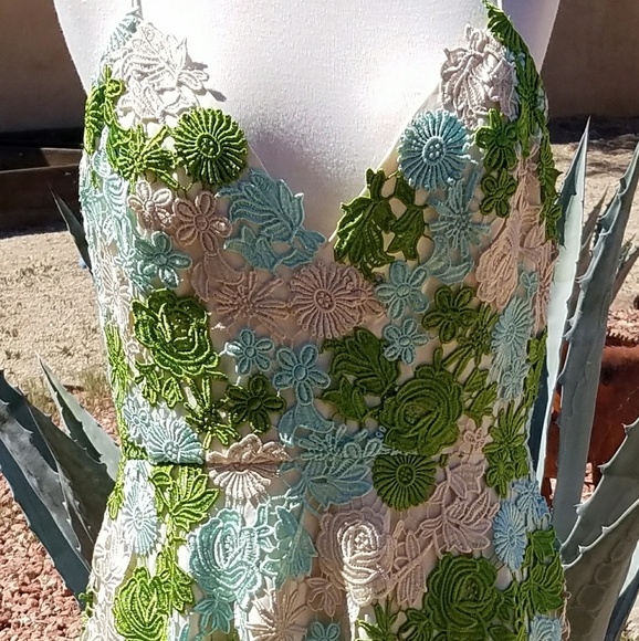 Badgley Mischka Dresses & Skirts - Bagley Mischka Collection Embroidered Dress Sz 10